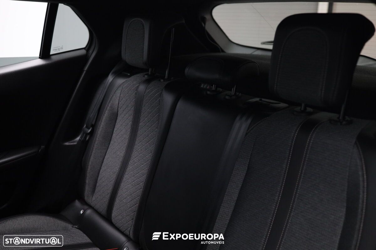 Peugeot 2008 PureTech 130 EAT8 Allure - 37