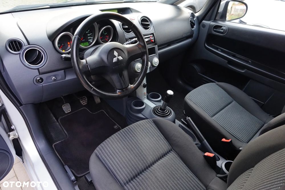 Mitsubishi Colt - 24