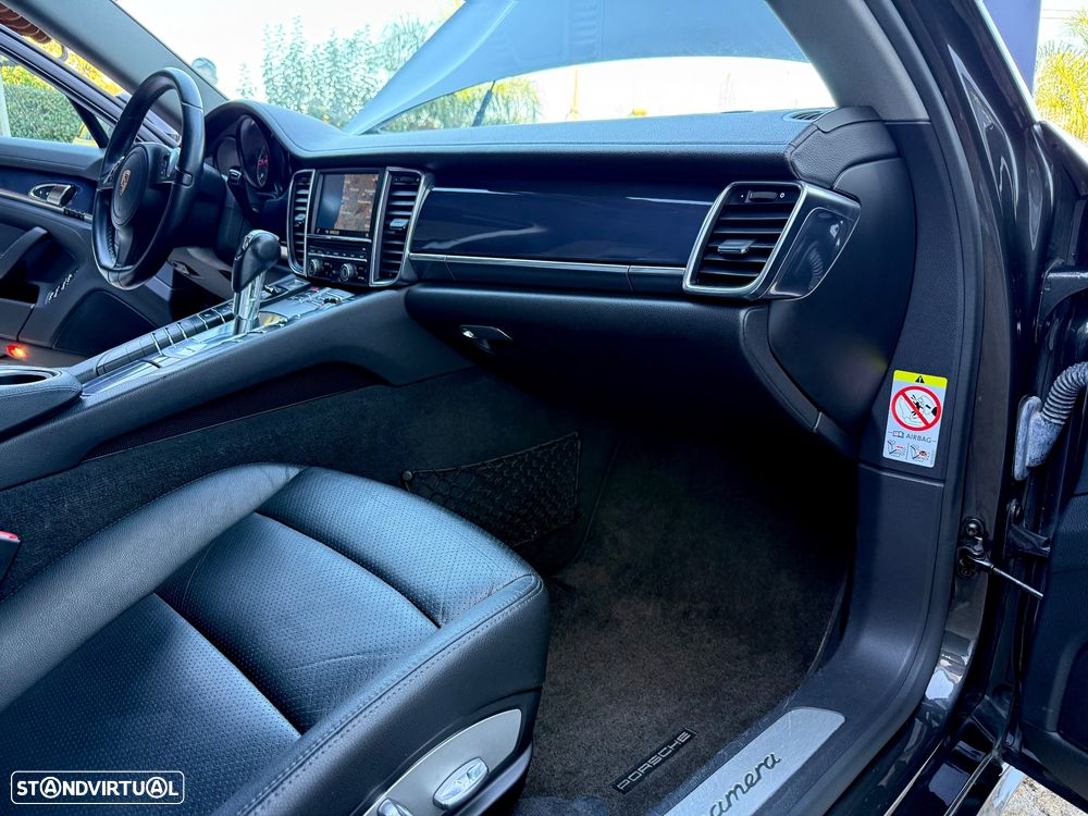 Porsche Panamera Platinum Edition - 49