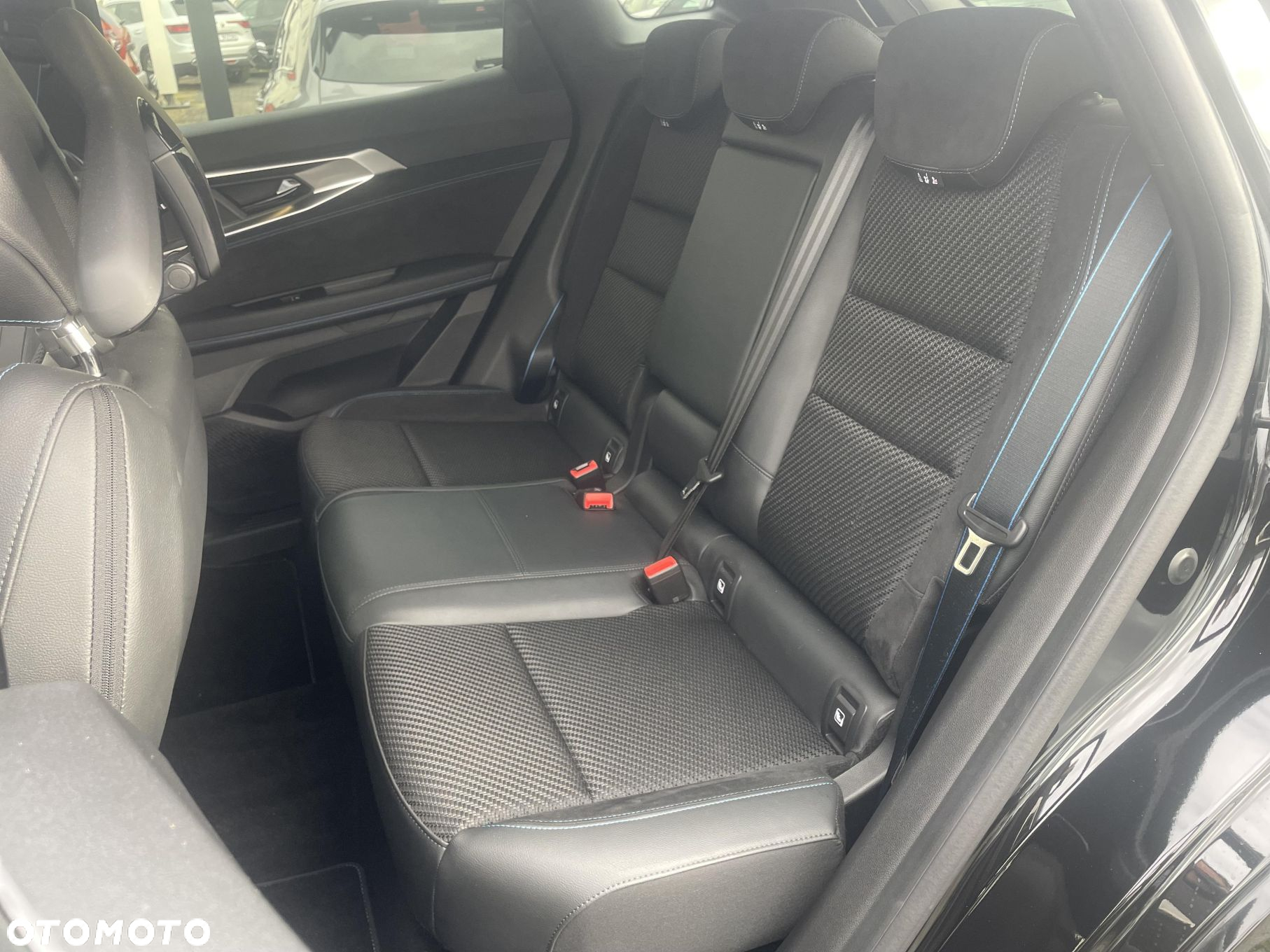 Renault Austral 1.2 E-Tech Full Hybrid 200 Iconic esprit Alpine MMT - 16