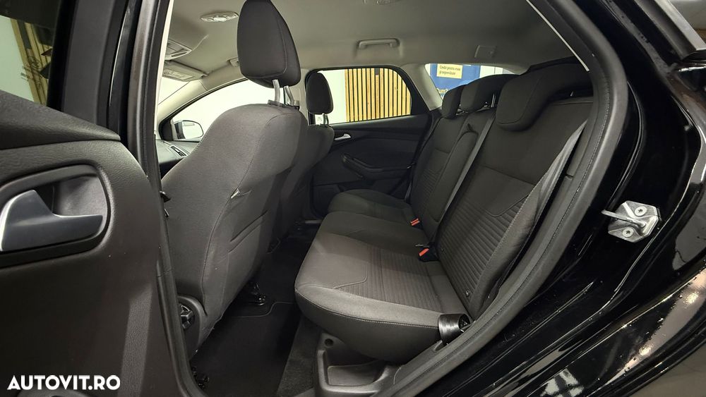 Ford Focus 1.5 TDCi Titanium - 16