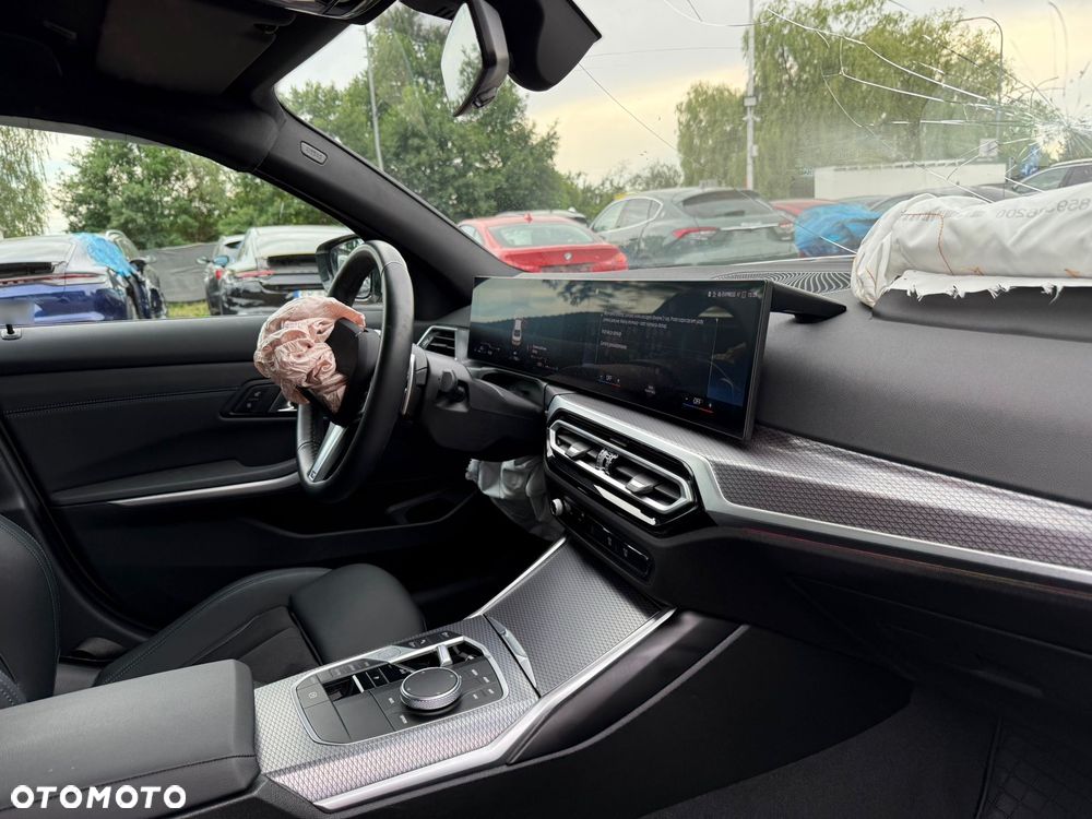 BMW Seria 3 318i M Sport - 17