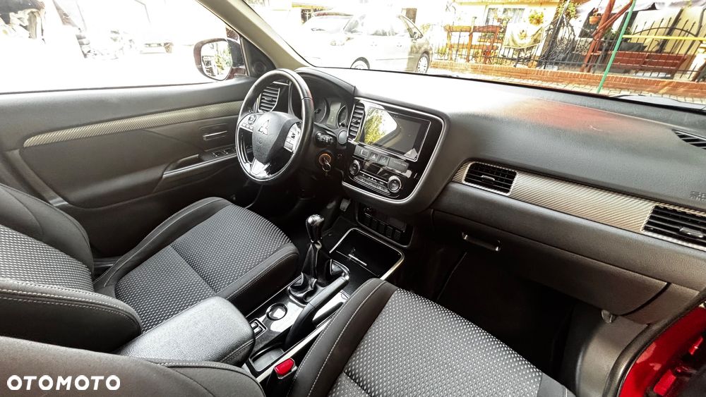 Mitsubishi Outlander 2.0 2WD - 2