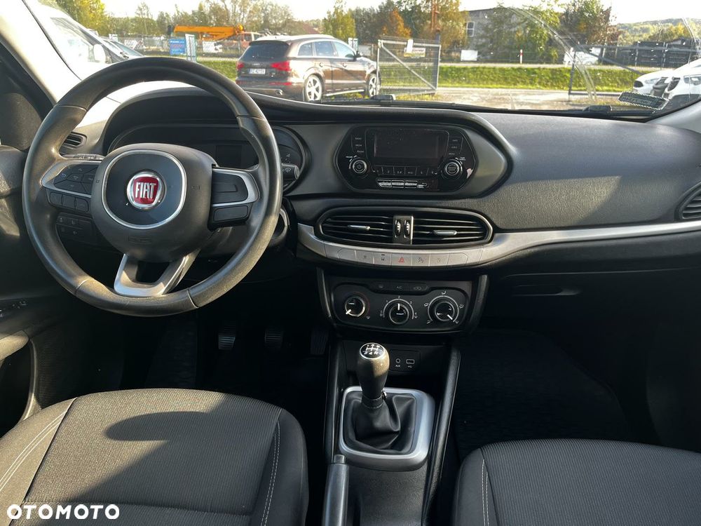 Fiat Tipo 1.3 MultiJet 16v Easy - 8