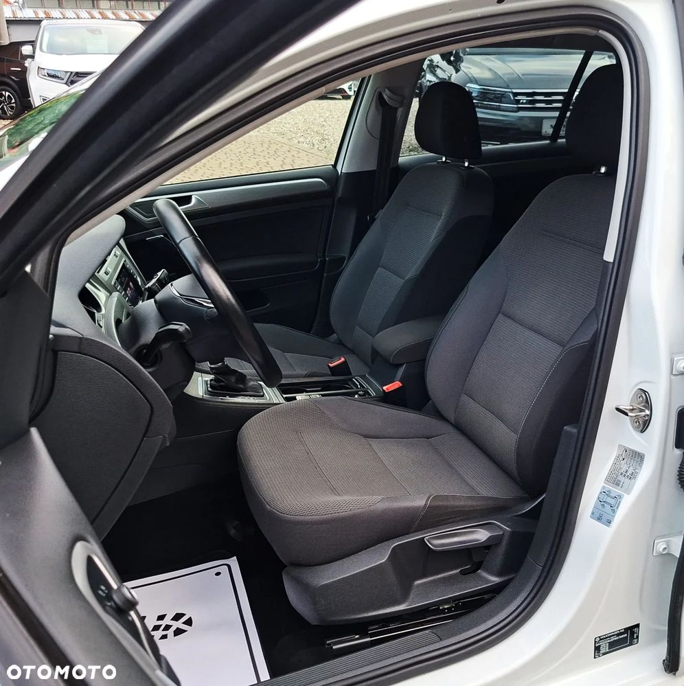 Volkswagen Golf 2.0 BlueTDI DSG Comfortline - 19