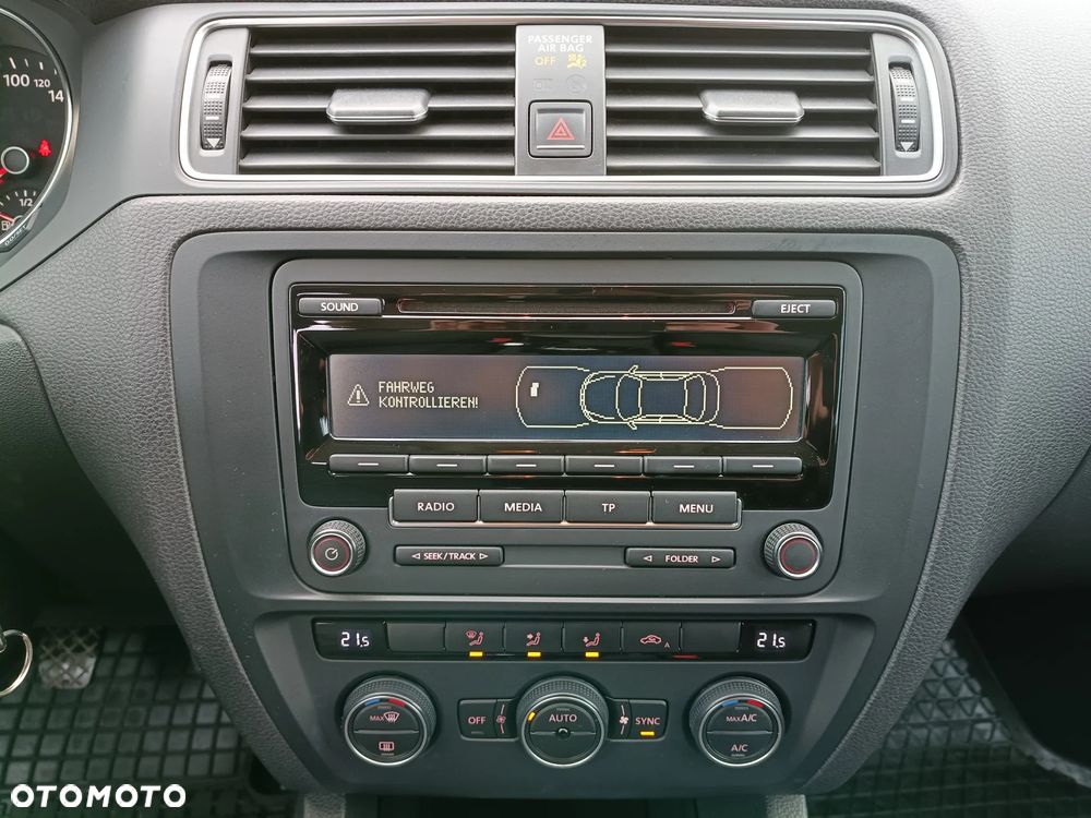 Volkswagen Jetta - 9