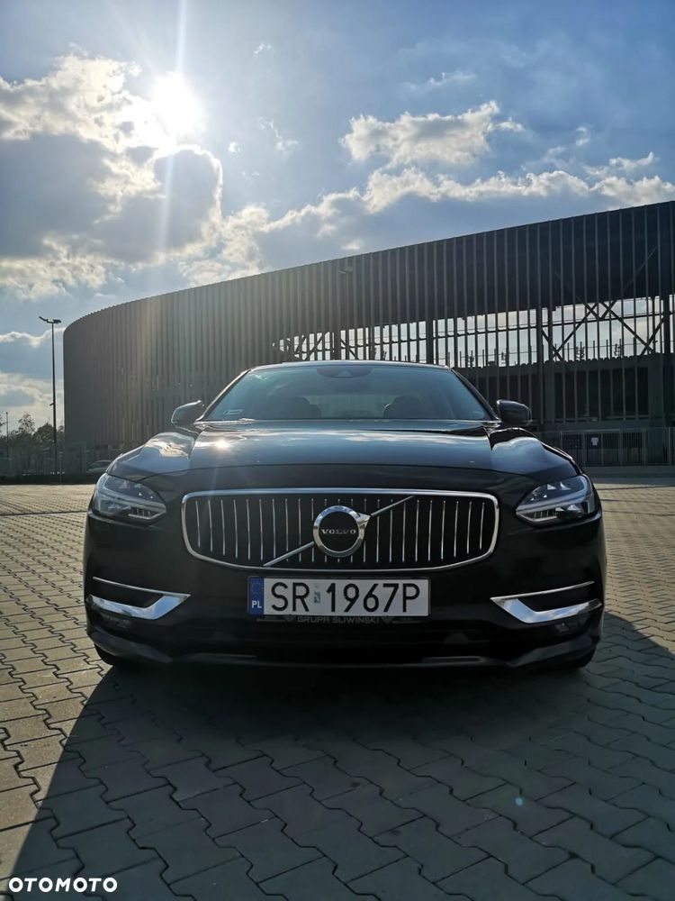 Volvo S90 - 2