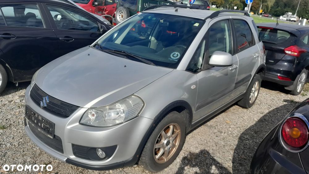 Suzuki SX4 - 4