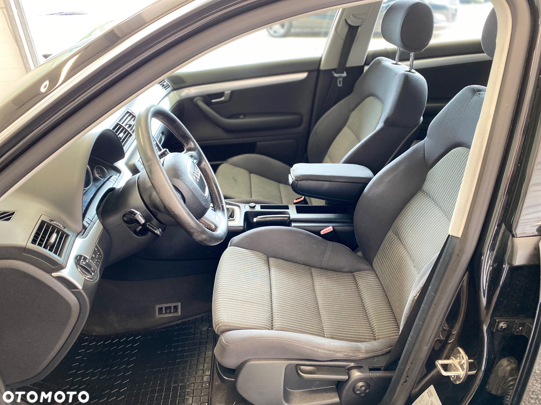 Audi A4 Avant 2.0 TDI - 9
