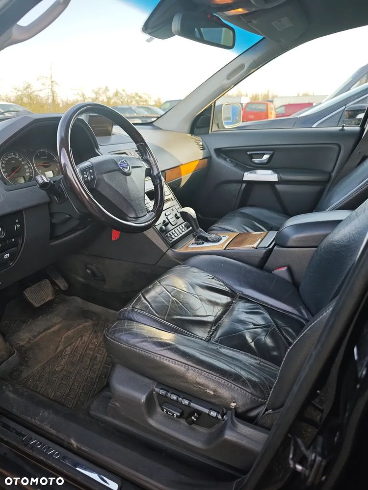 Volvo XC 90 2.4D Momentum - 9