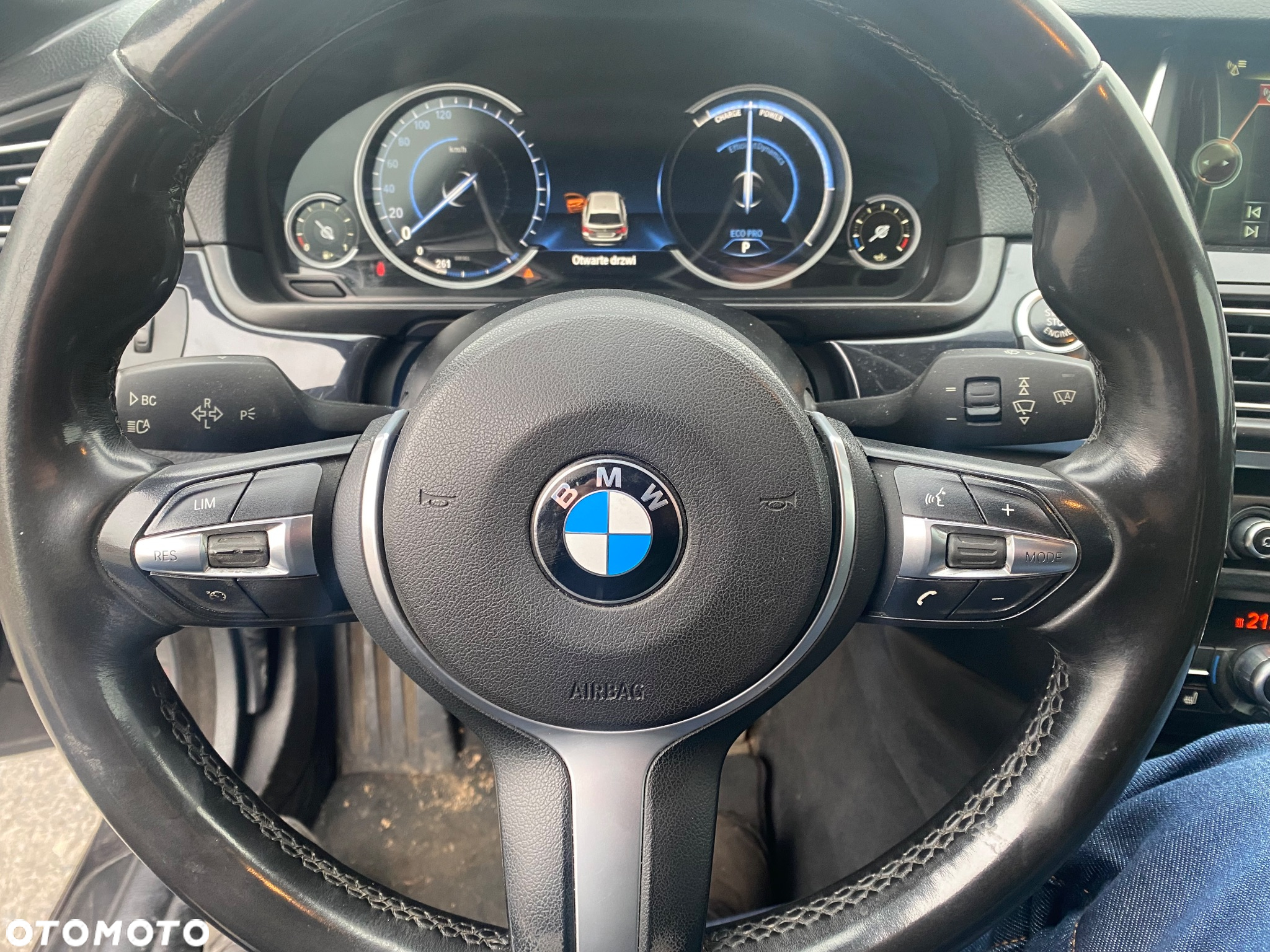 BMW Seria 5 520d xDrive - 17