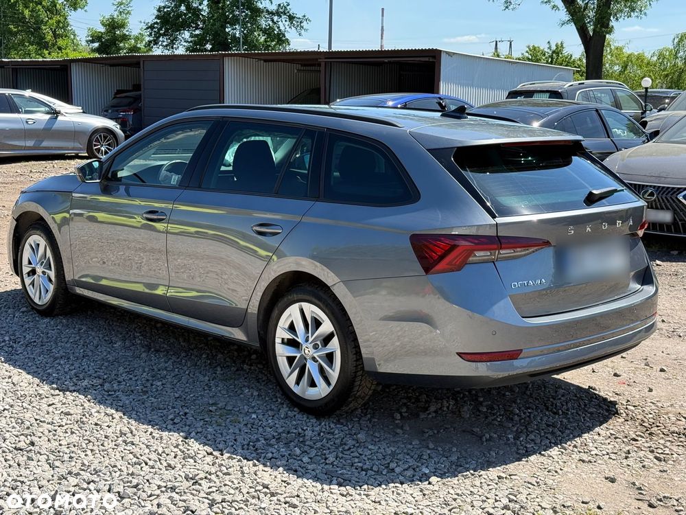 Skoda Octavia 2.0 TDI Essence - 13