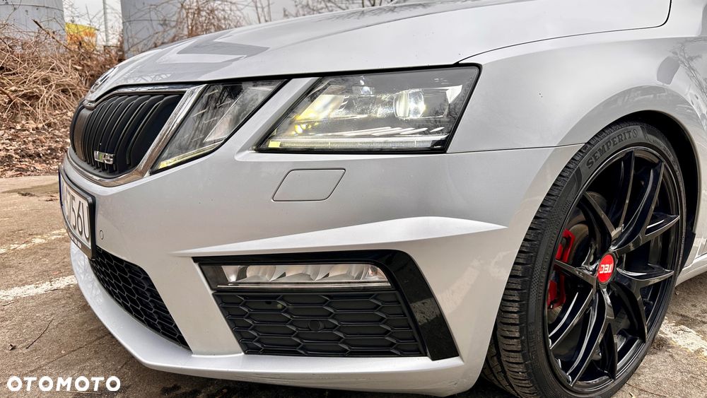 Skoda Octavia 2.0 TDI DSG RS - 15