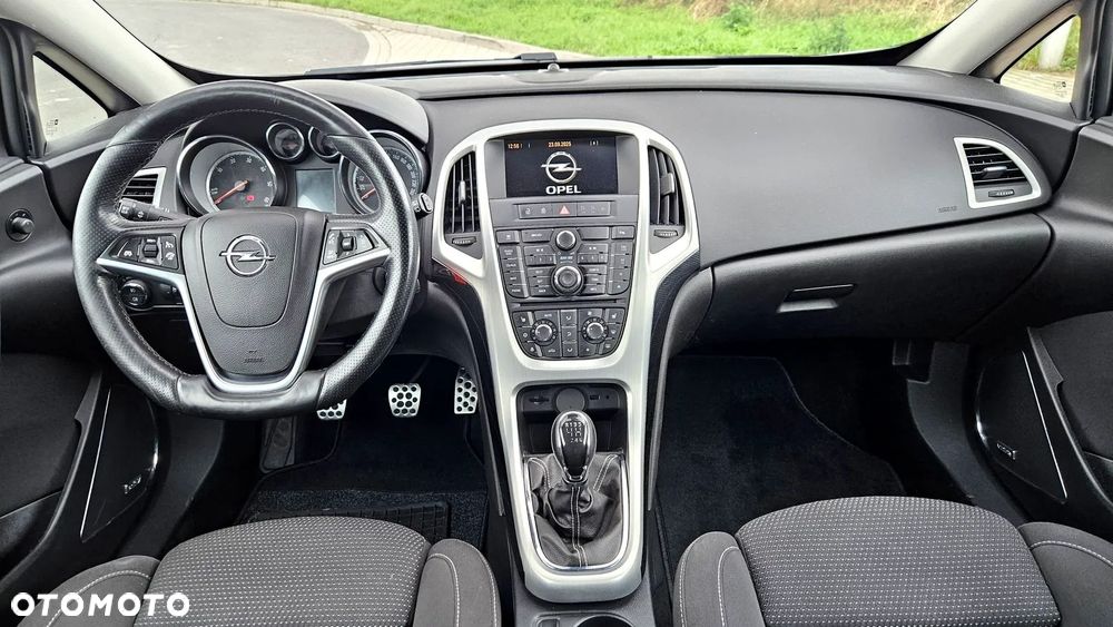 Opel Astra IV GTC 2.0 CDTI Sport S&S - 5