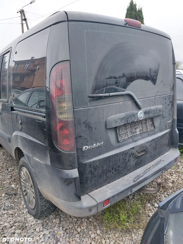Przód kmpl Fiat Doblo 2007r błotniki lampy pas przedni: zderzak chłodnice wentylatory maska - 2