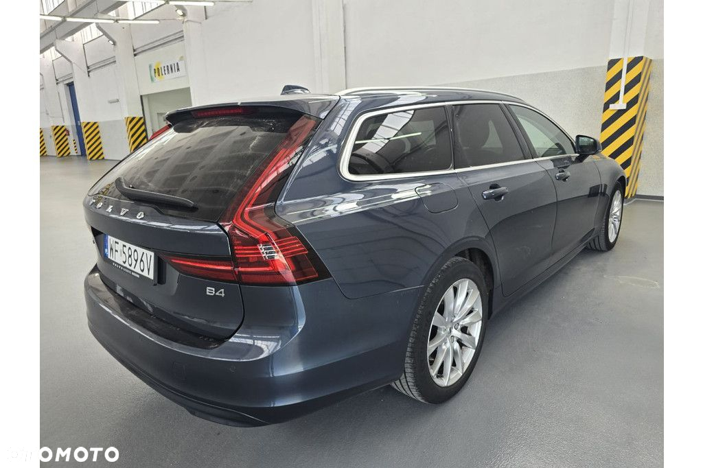 Volvo V90 - 2