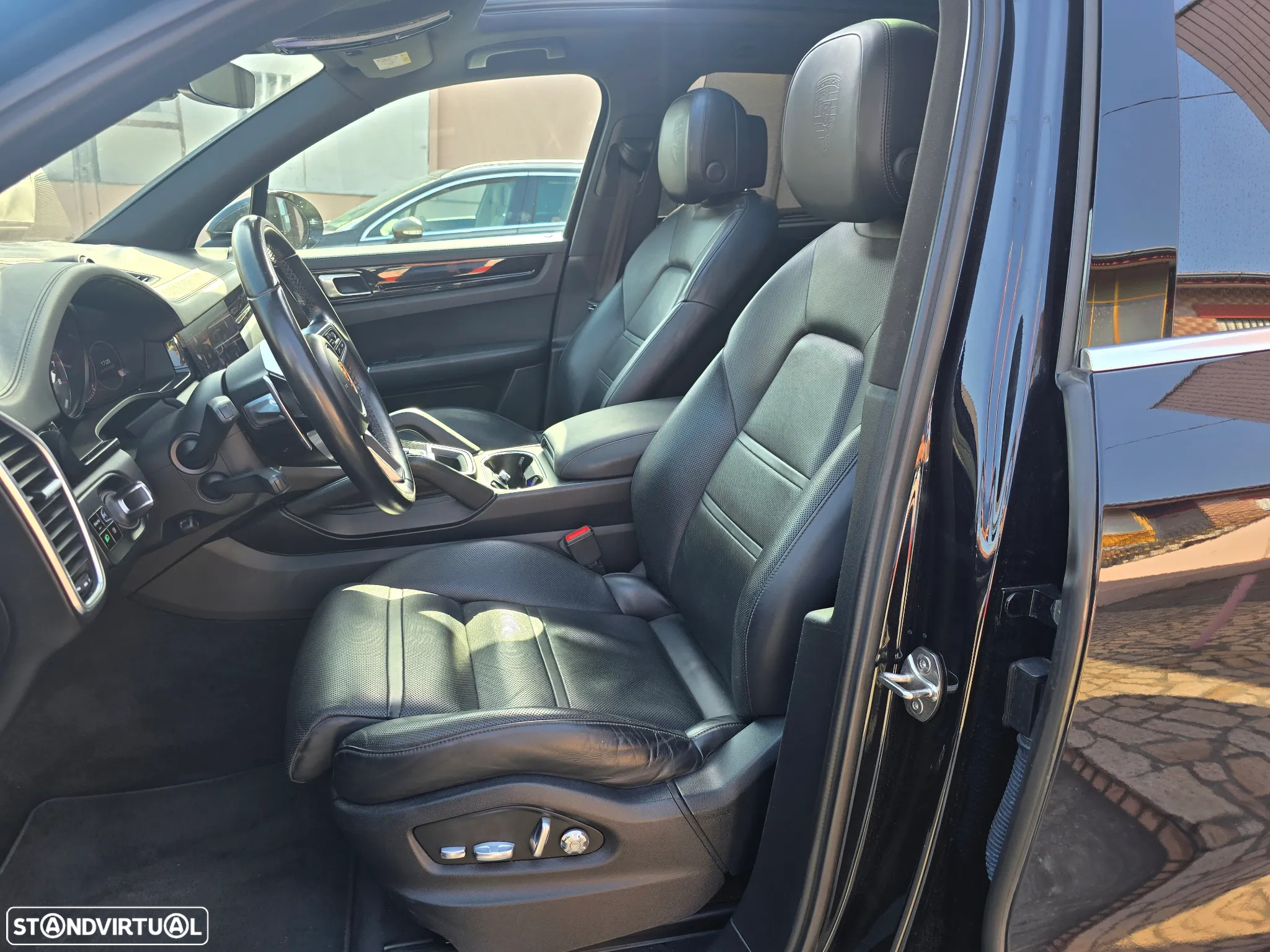 Porsche Cayenne - 16