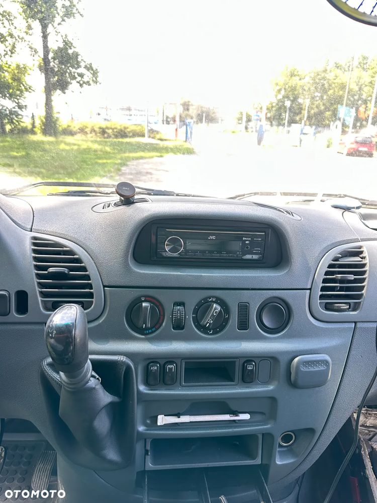 Mercedes-Benz SPRINTER - 11