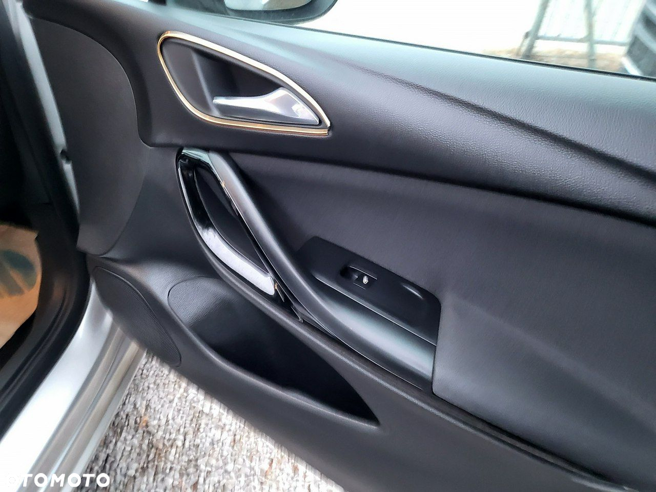 Opel Astra - 25
