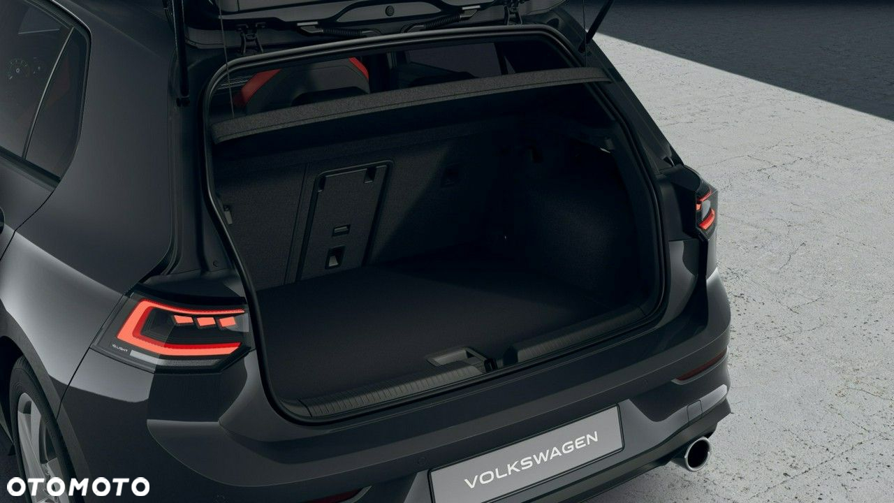 Volkswagen Golf - 9