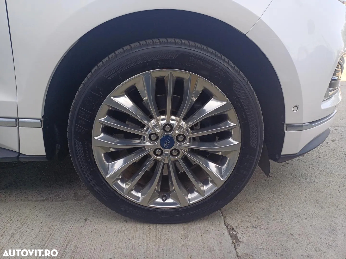 Ford Edge 2.0 EcoBlue Bi-Turbo 4x4 Aut. Vignale - 28