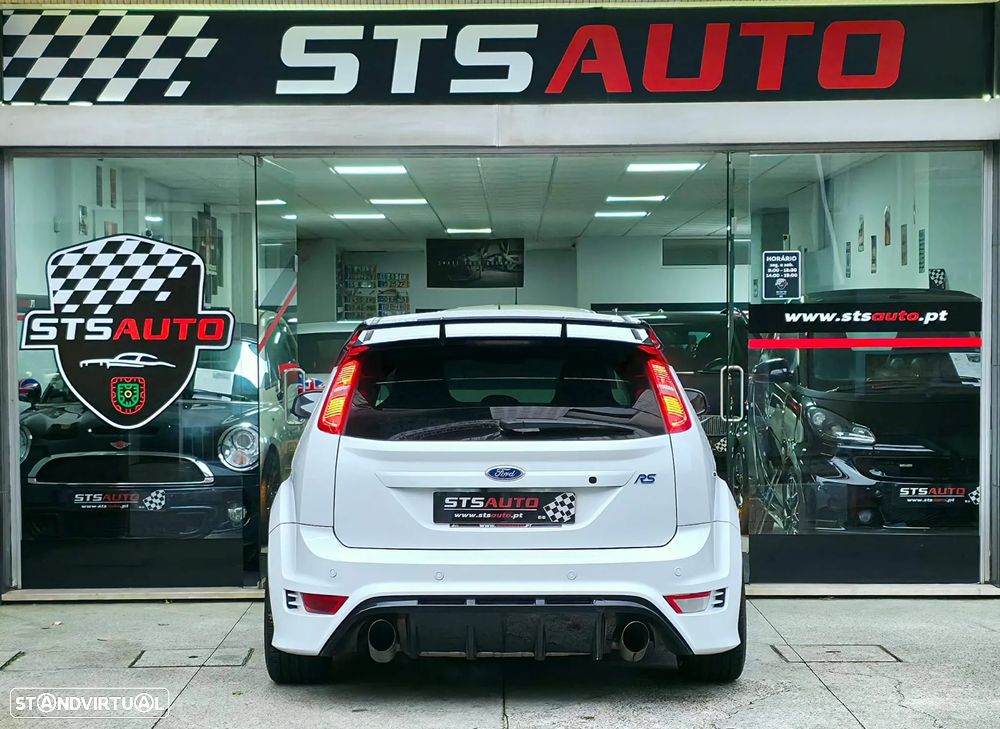 Ford Focus 2.5 T RS - 14