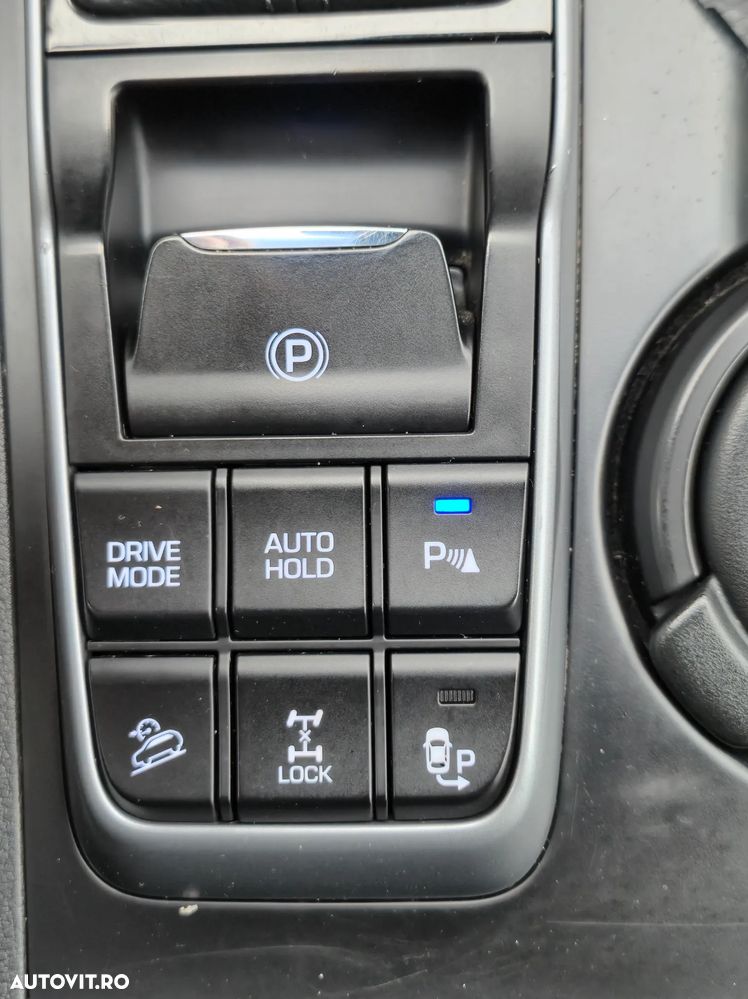 Hyundai Tucson 2.0 CRDI 4WD Automatik 25 Jahre - 19