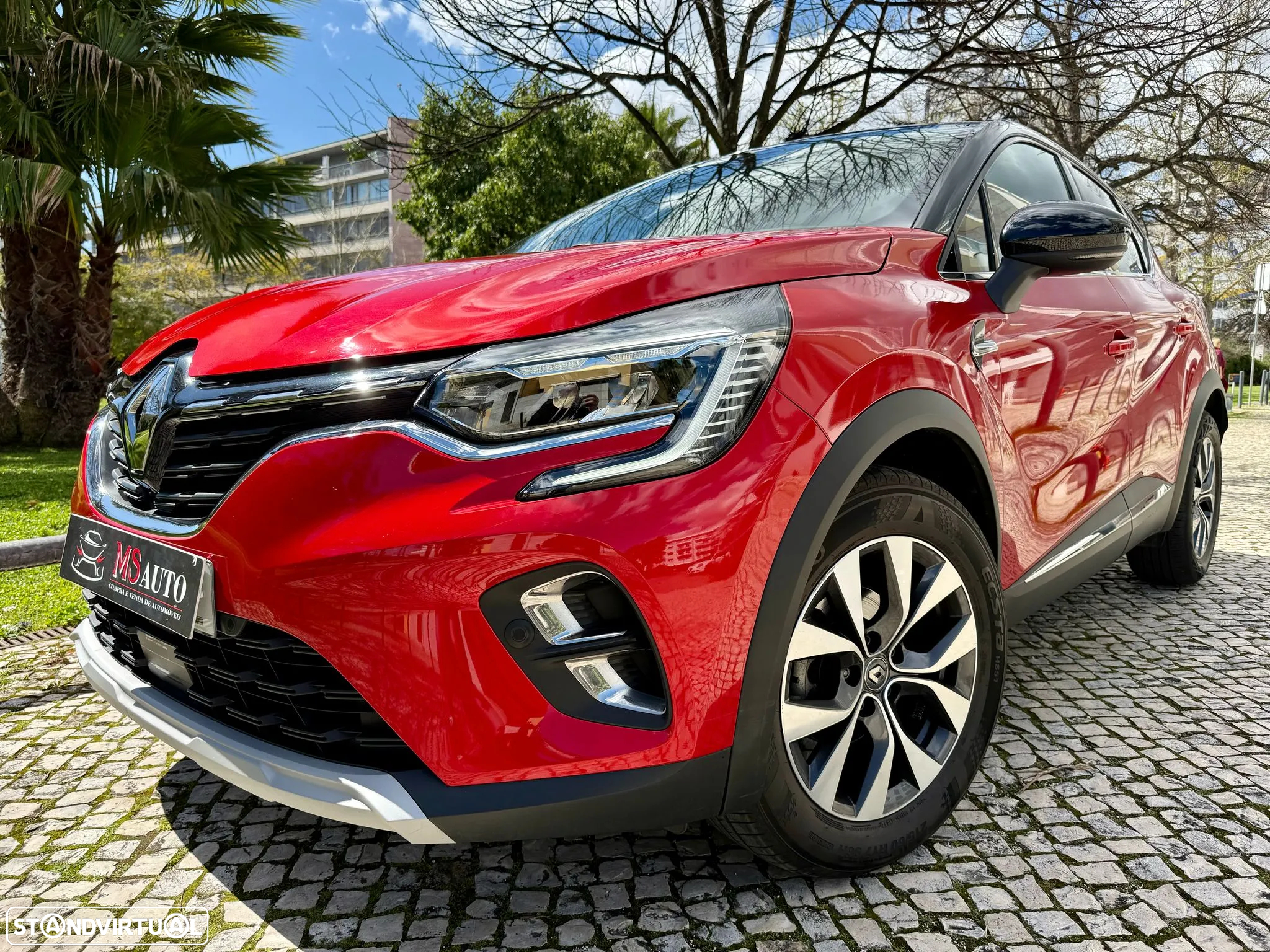 Renault Captur 1.0 TCe Exclusive - 21