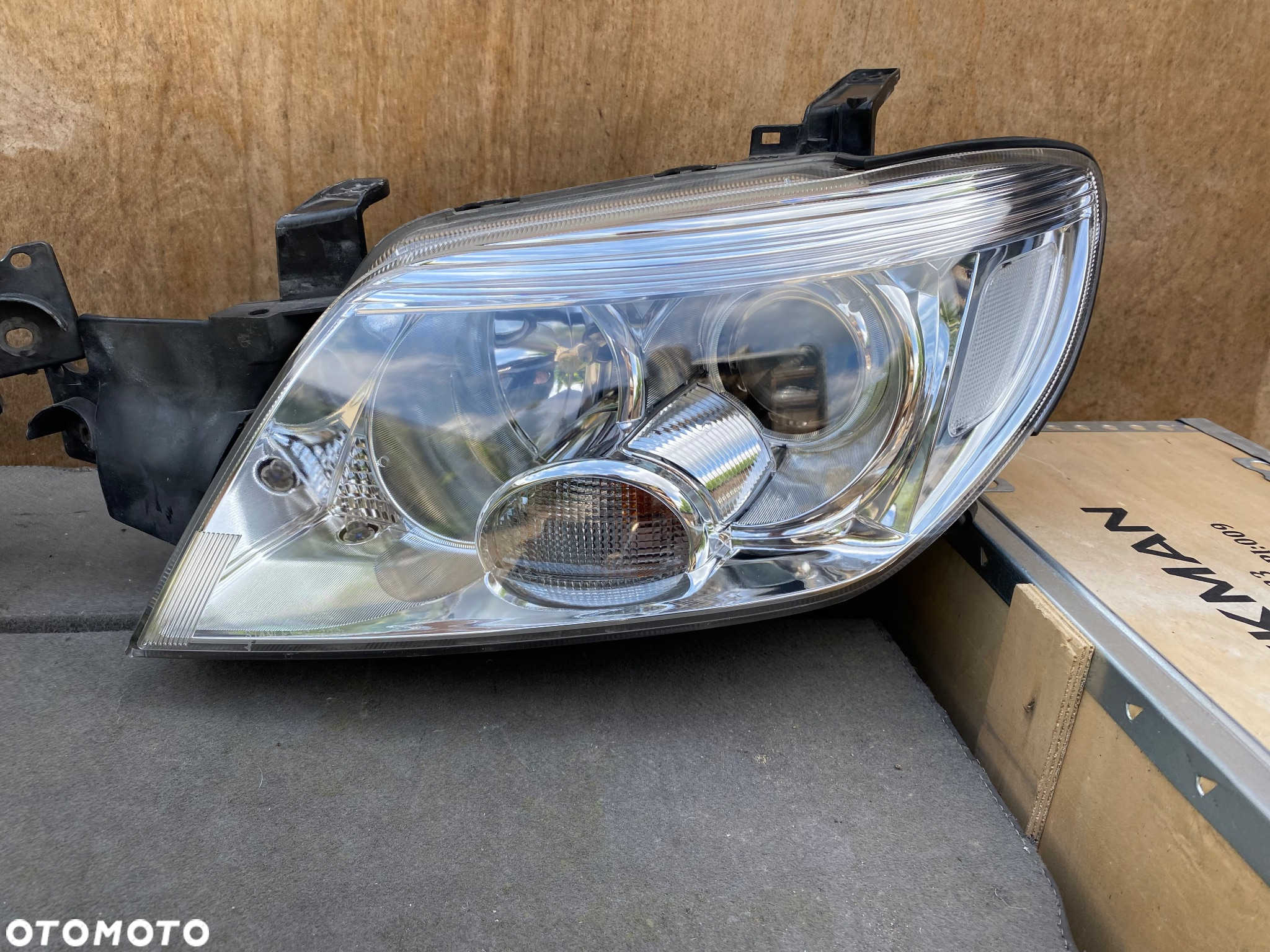 lampy outlander I lift komplet eu całe - 2