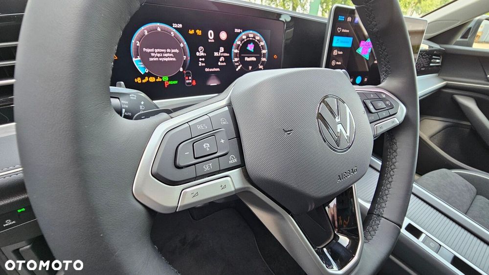 Volkswagen Passat - 26