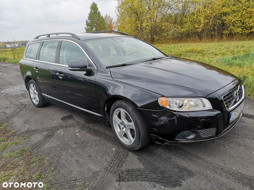 Volvo V70 2013 photo 2