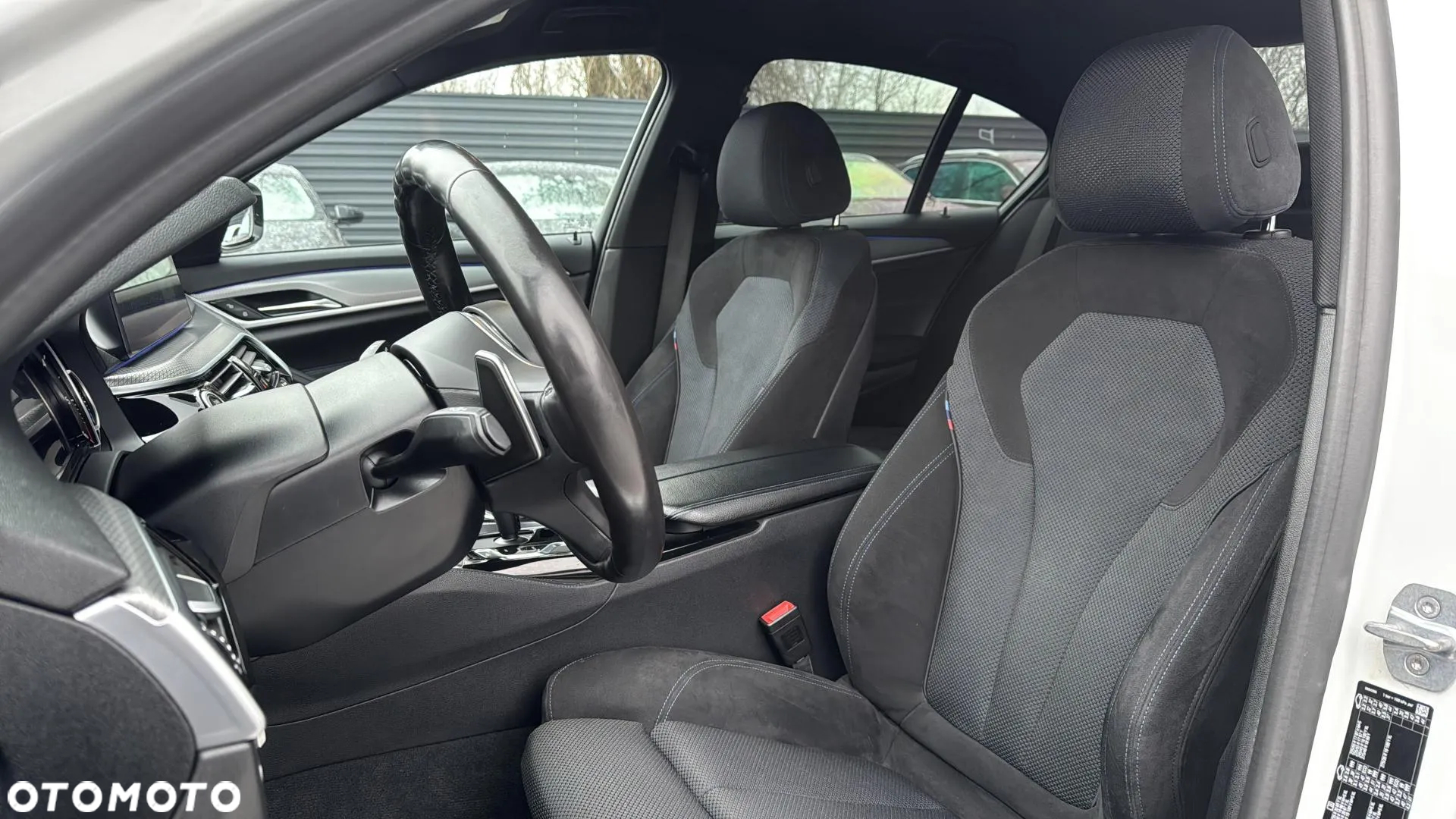 BMW Seria 5 520d xDrive M Sport sport - 11