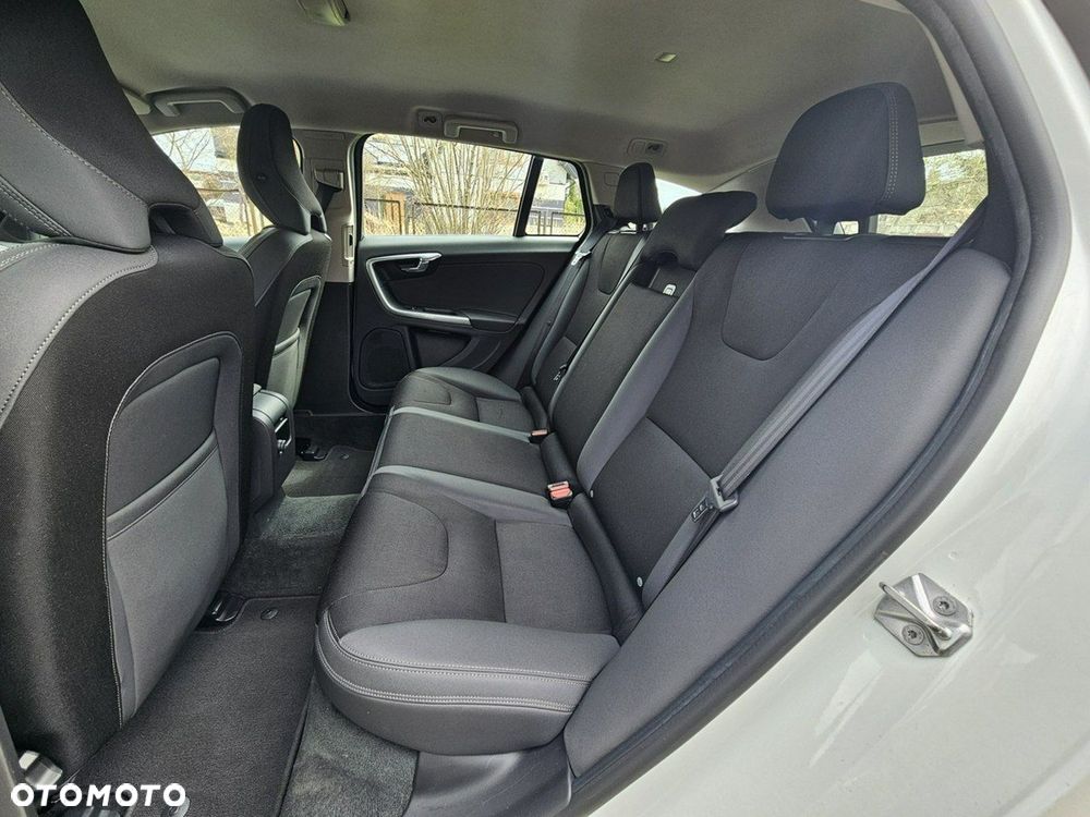 Volvo V60 D3 Geartronic Momentum - 15