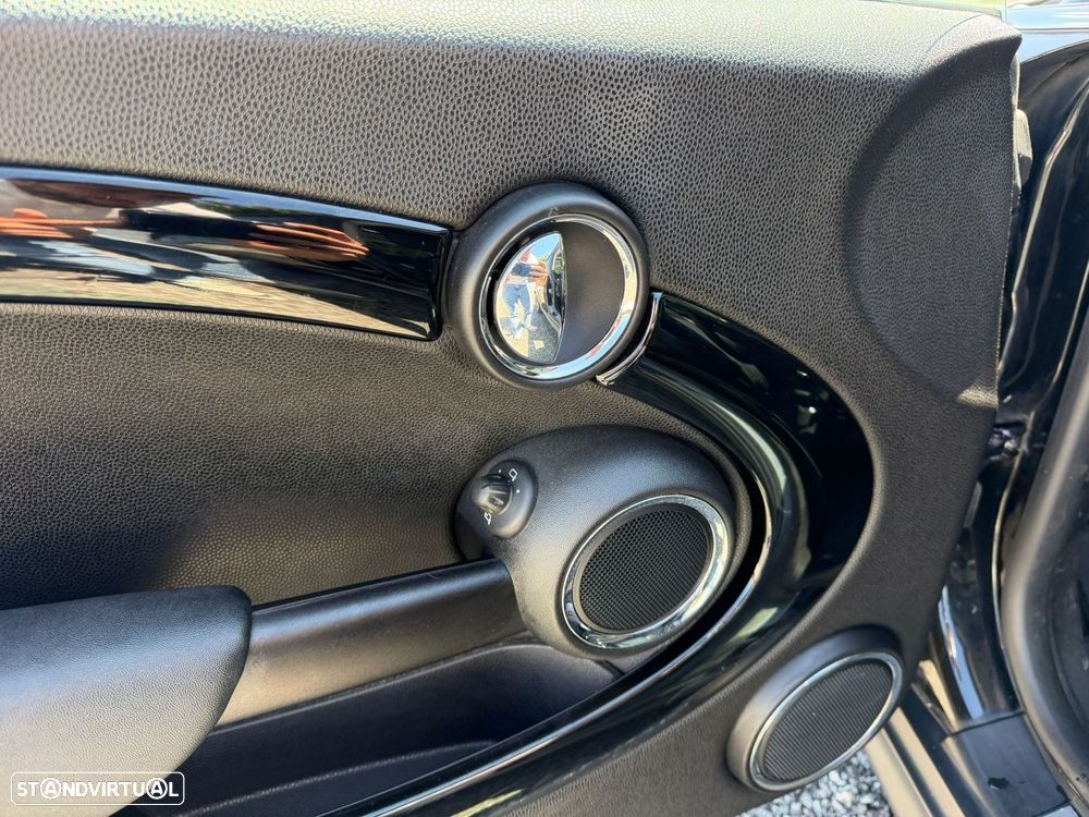 MINI 3 Portas Cooper D - 31