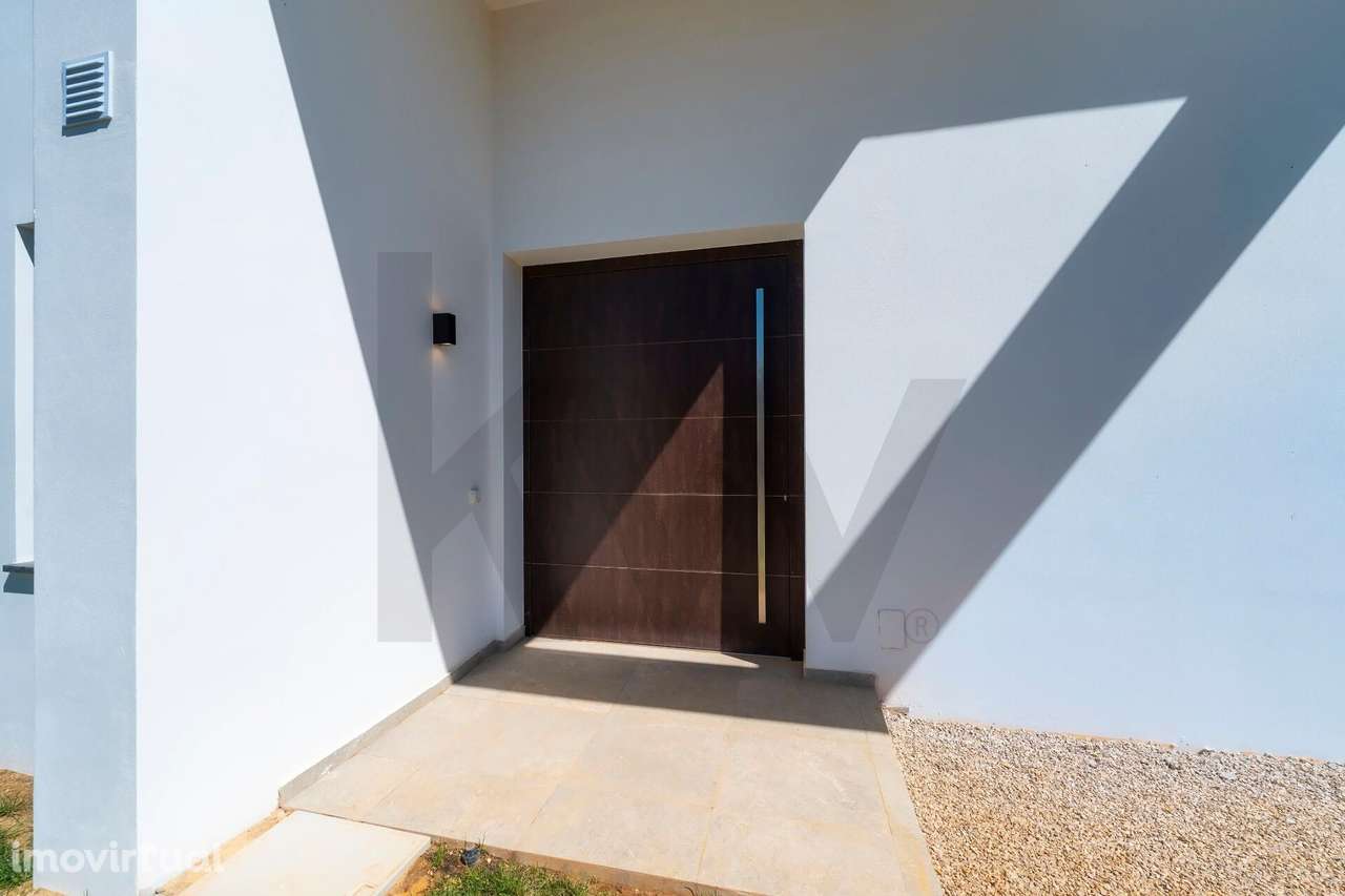 Luxuosa Moradia Contemporânea entre Loulé e Almancil - Grande imagem: 3/60