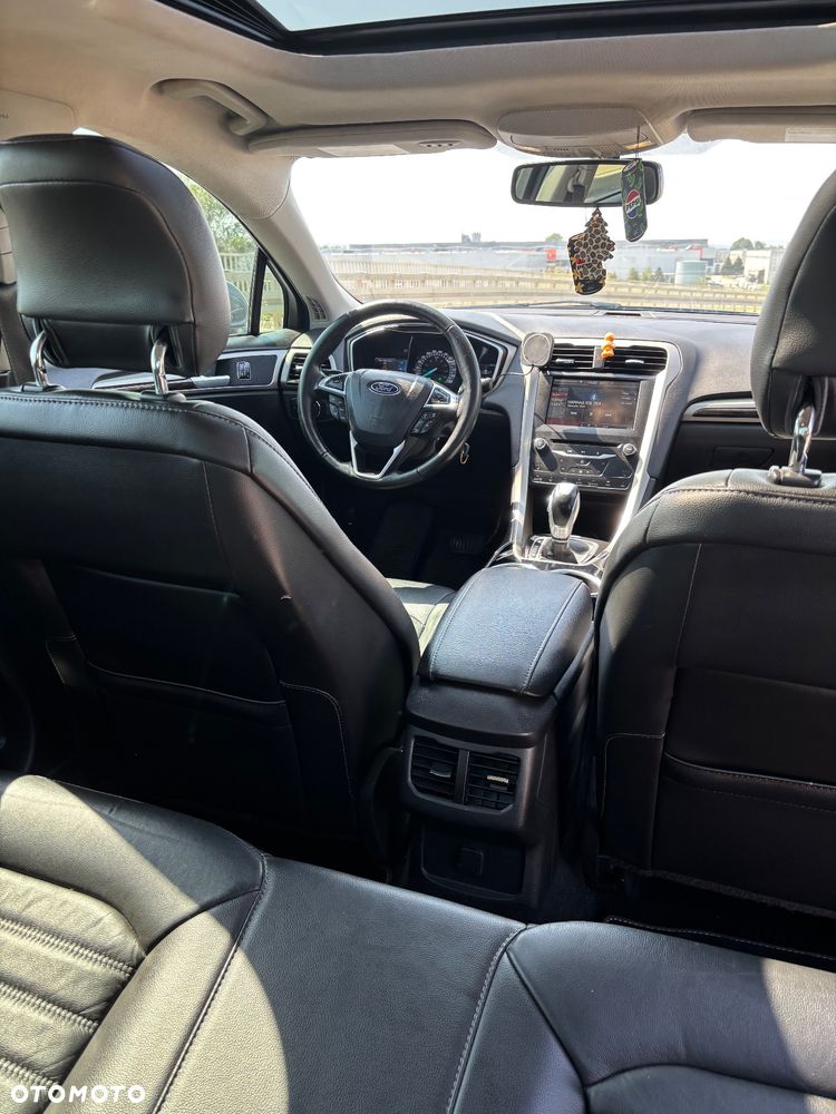Ford Fusion - 13