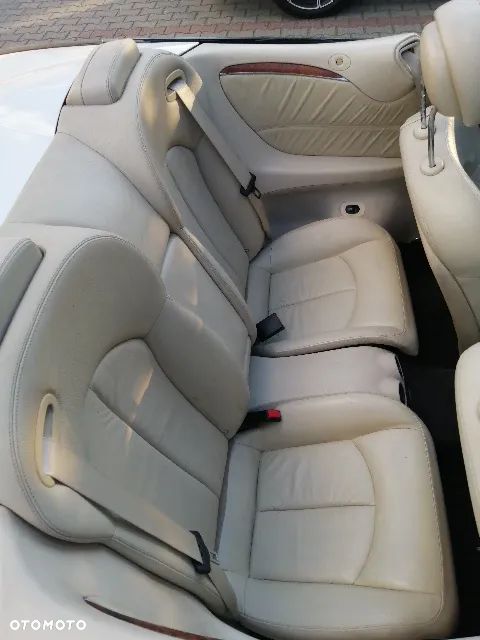 Mercedes-Benz CLK Cabrio 350 7G-TRONIC Avantgarde - 2