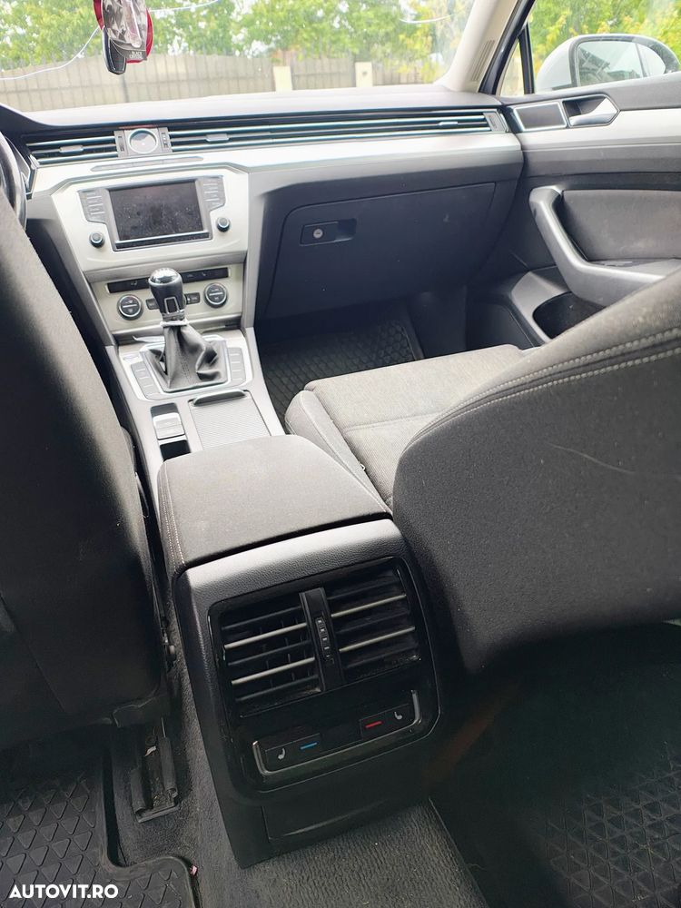 Volkswagen Passat 2.0 TDI (BlueMotion Technology) Comfortline - 4