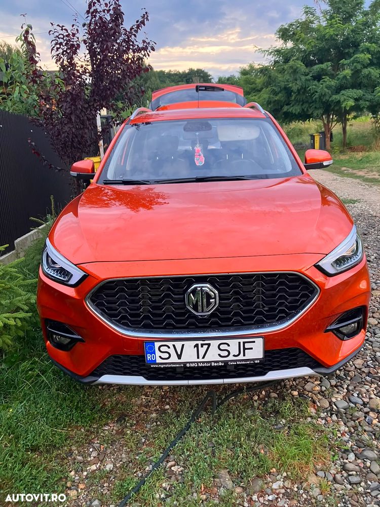 MG ZS 1.5 GSL 5MT Exclusive - 5