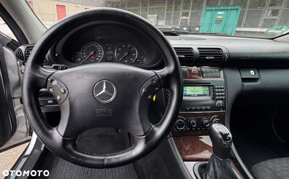 Mercedes-Benz Klasa C 180 T Kompressor Elegance - 7