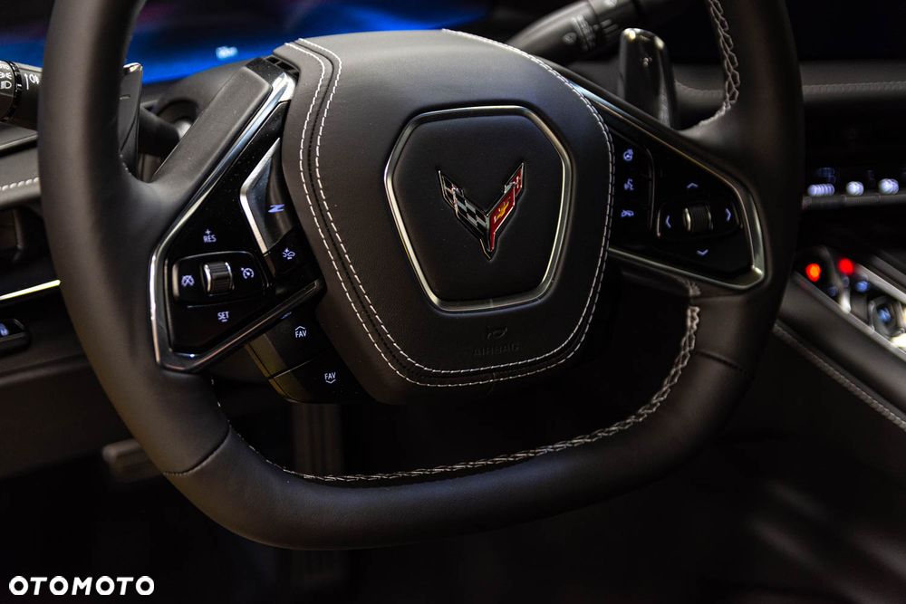Chevrolet Corvette - 21