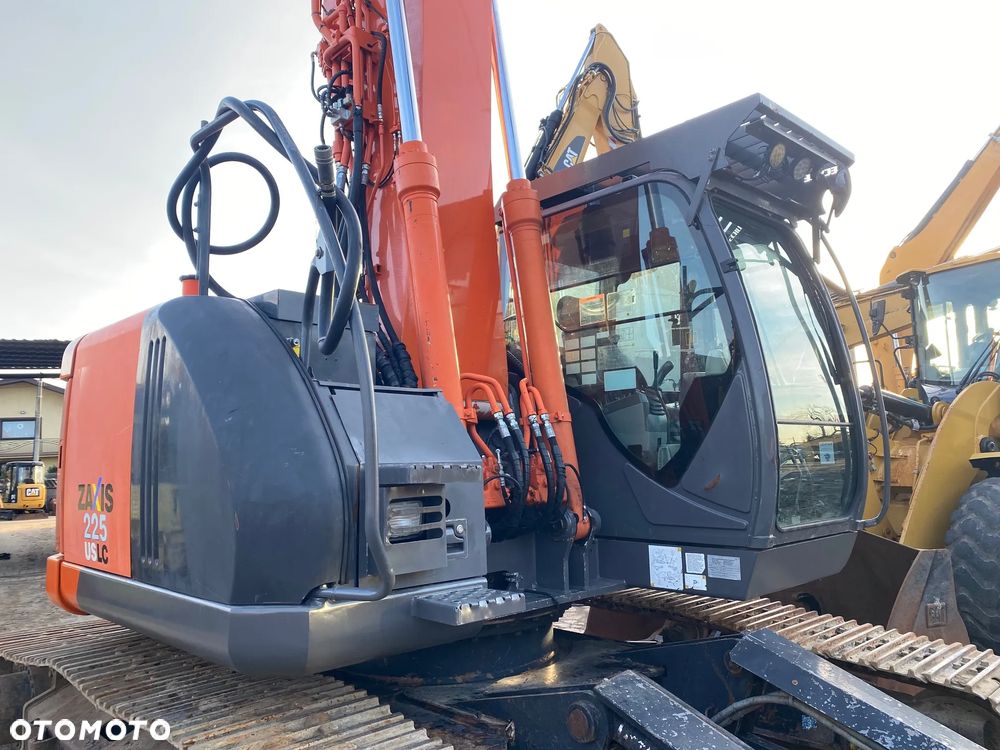 Hitachi ZX225USLC-3, 9100 MTH, PŁUG, RAMIĘ 3X ŁAMANE, Z NIEMIEC - 11