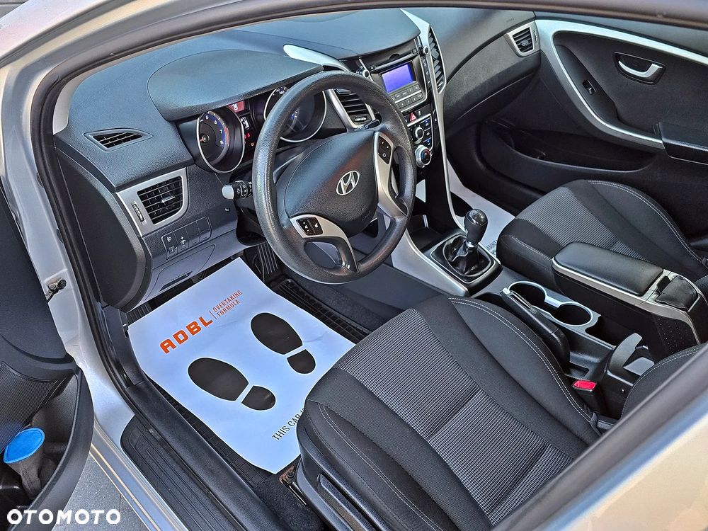 Hyundai i30 1.6 Classic EU5 - 10