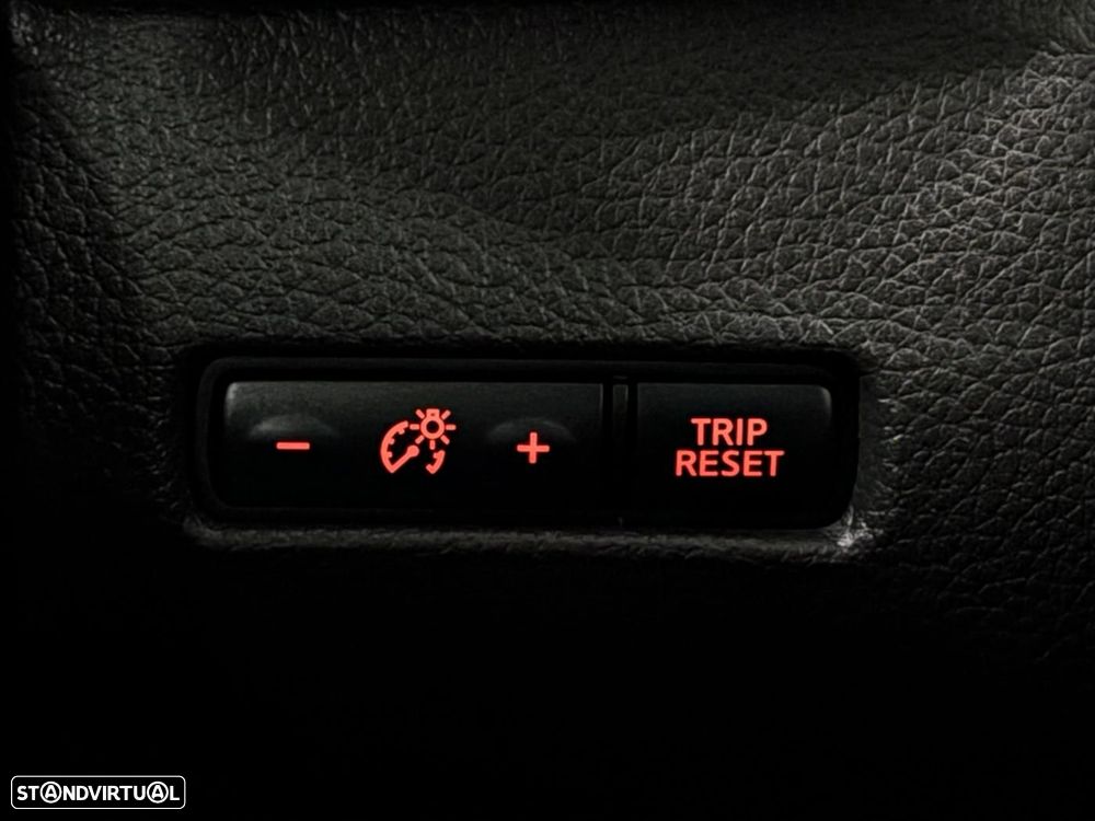 Nissan Qashqai 1.6 dCi Tekna Premium Pele S Alcantara Xtronic - 28