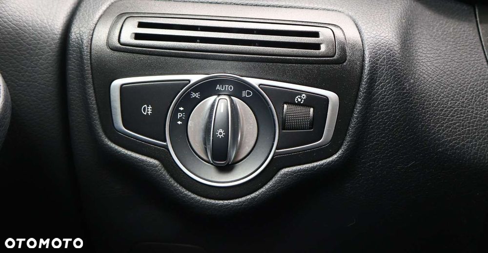 Mercedes-Benz GLC - 30