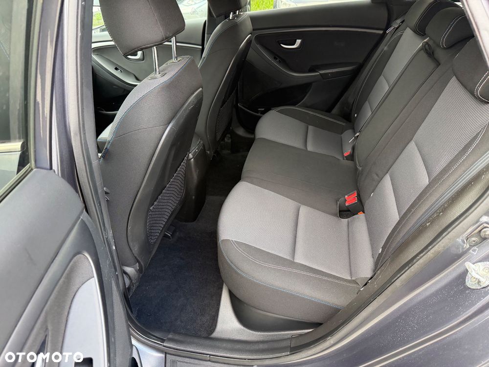 Hyundai i30 blue 1.6 GDI Trend - 25