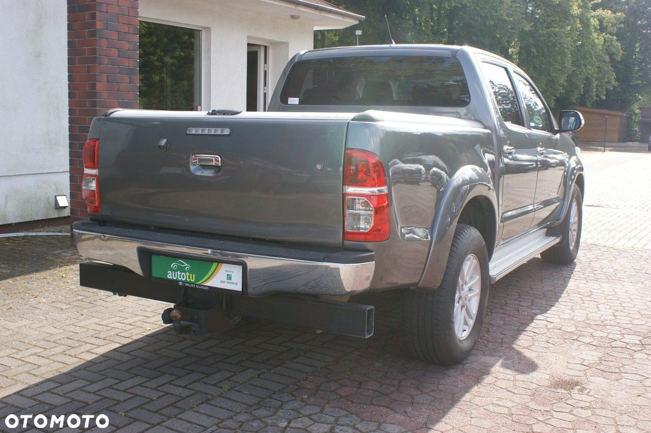 Toyota Hilux - 7