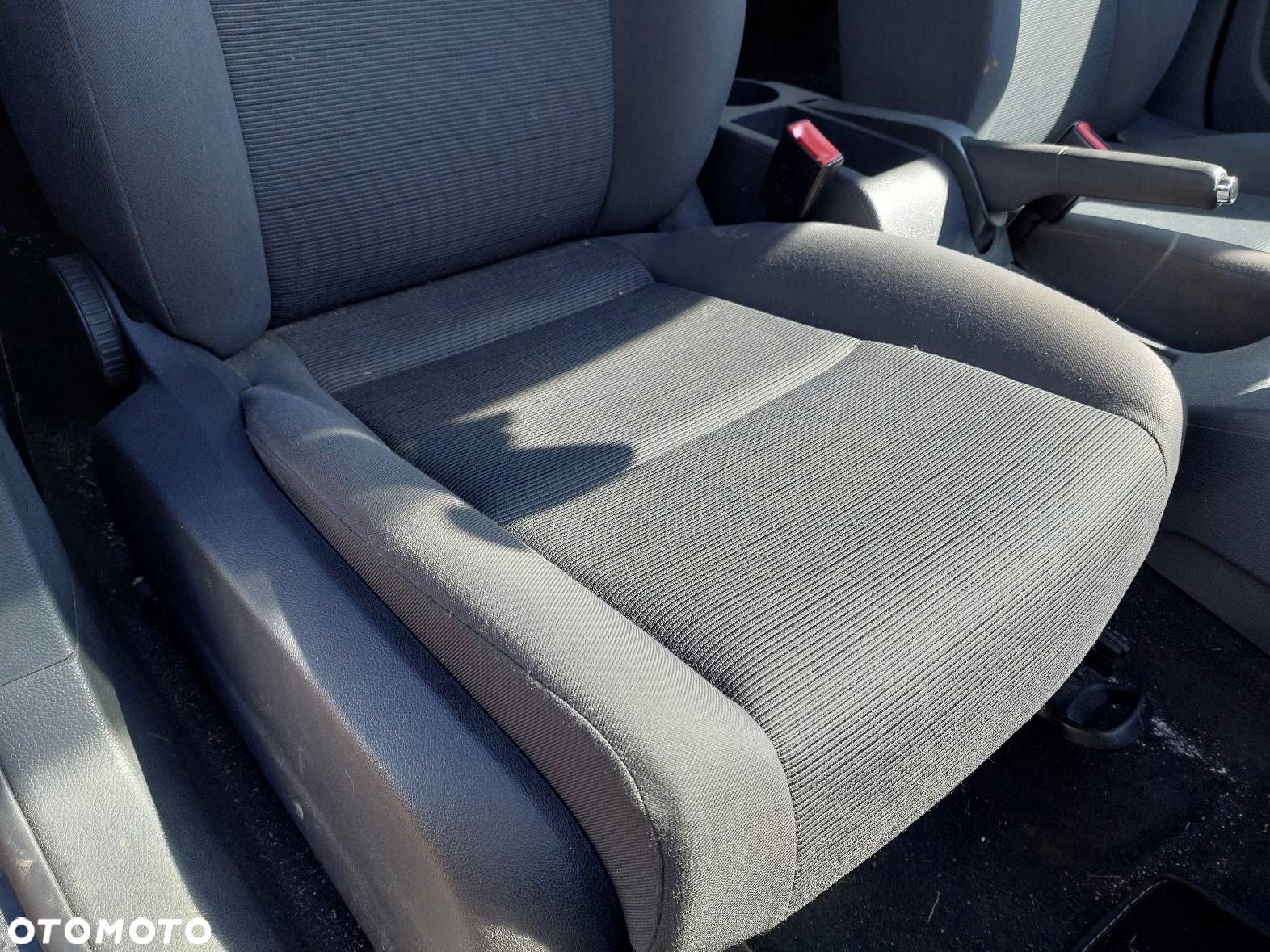 FOTELE KOMPLET LEWY PRAWY KANAPA TYŁ VOLKSWAGEN GOLF V HB 5D - 6