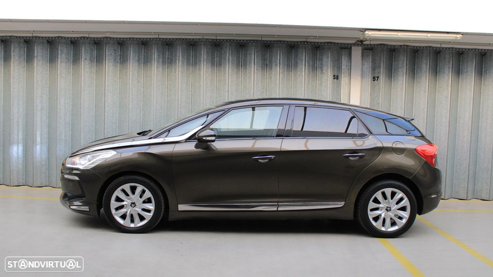 Citroën DS5 e-HDi 115 EGS6 SoChic - 4
