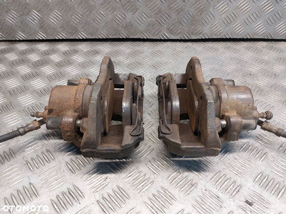TARCZE HAMULCOWE PRZÓD + ZACISKI VOLVO C30 I - 7